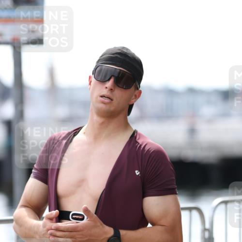 16.08.2026 - KN Förde Triathlon 2026 Antke Förster http://msf.ph/oto/9999033 16.08.2026 13:38:46 Laufen  meine-sportfotos.de
