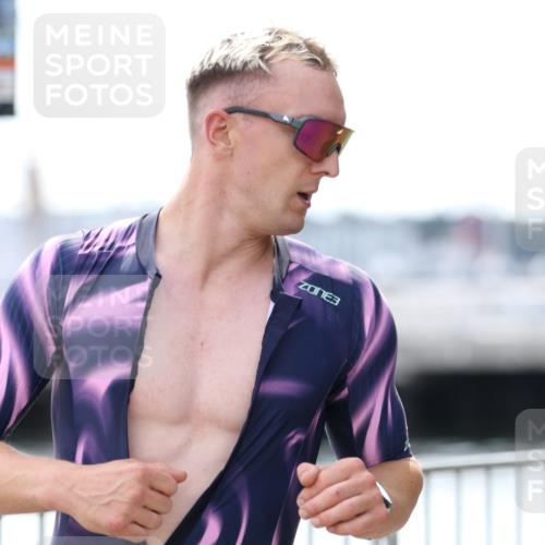 16.08.2026 - KN Förde Triathlon 2026 Antke Förster http://msf.ph/oto/9999037 16.08.2026 13:38:48 Laufen  meine-sportfotos.de
