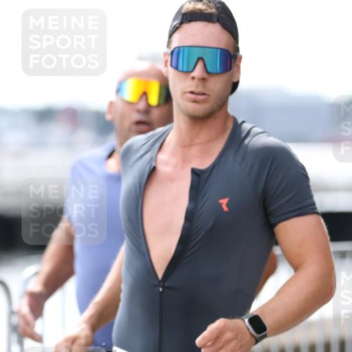 16.08.2026 - KN Förde Triathlon 2026 Antke Förster http://msf.ph/oto/9999042 16.08.2026 13:38:51 Laufen  meine-sportfotos.de