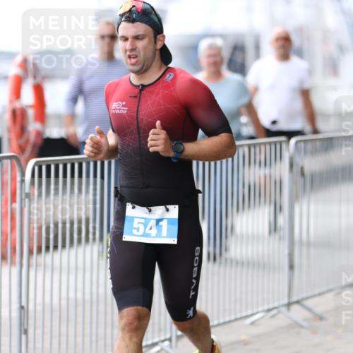 16.08.2026 - KN Förde Triathlon 2026 Antke Förster http://msf.ph/oto/9999047 16.08.2026 13:38:55 Laufen  meine-sportfotos.de