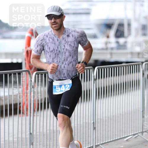 16.08.2026 - KN Förde Triathlon 2026 Antke Förster http://msf.ph/oto/9999080 16.08.2026 13:39:44 Laufen  meine-sportfotos.de