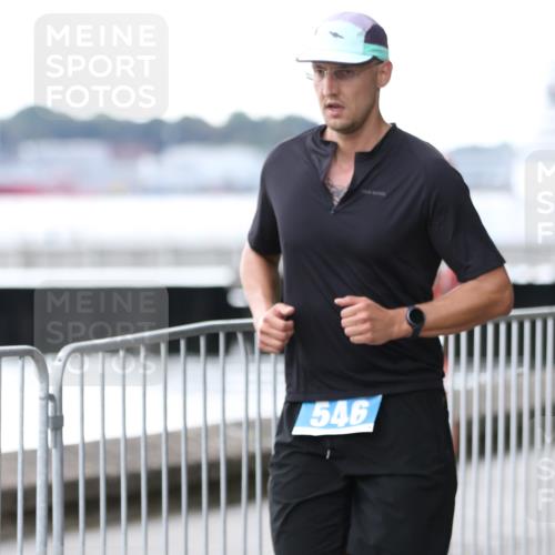 16.08.2026 - KN Förde Triathlon 2026 Antke Förster http://msf.ph/oto/9999098 16.08.2026 13:39:57 Laufen  meine-sportfotos.de