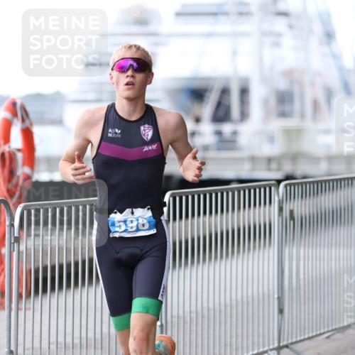 16.08.2026 - KN Förde Triathlon 2026 Antke Förster http://msf.ph/oto/9999109 16.08.2026 13:40:08 Laufen  meine-sportfotos.de