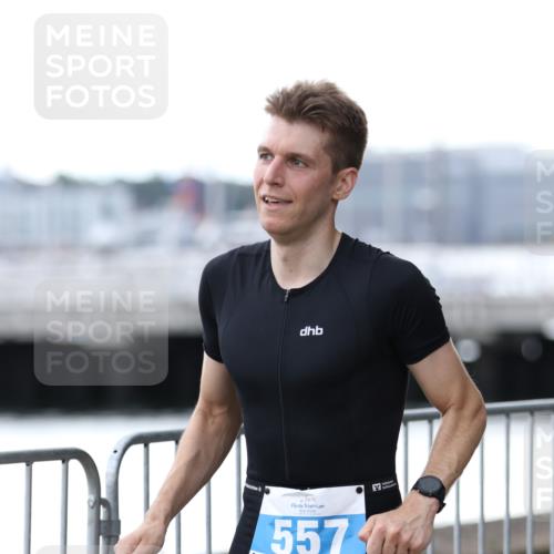 16.08.2026 - KN Förde Triathlon 2026 Antke Förster http://msf.ph/oto/9999116 16.08.2026 13:40:19 Laufen  meine-sportfotos.de