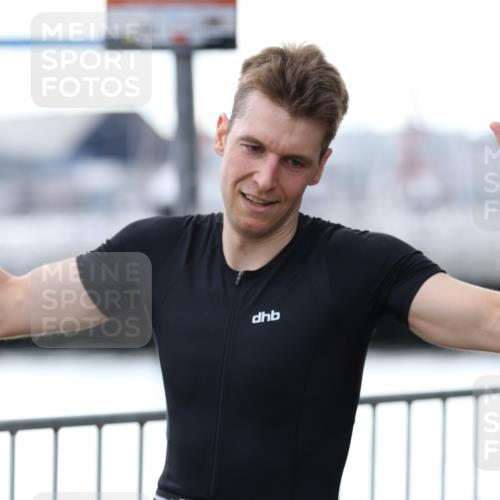 16.08.2026 - KN Förde Triathlon 2026 Antke Förster http://msf.ph/oto/9999118 16.08.2026 13:40:19 Laufen  meine-sportfotos.de
