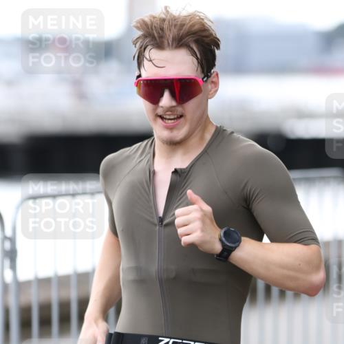 16.08.2026 - KN Förde Triathlon 2026 Antke Förster http://msf.ph/oto/9999126 16.08.2026 13:40:28 Laufen  meine-sportfotos.de