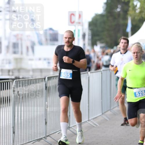 16.08.2026 - KN Förde Triathlon 2026 Antke Förster http://msf.ph/oto/9999148 16.08.2026 13:40:49 Laufen  meine-sportfotos.de
