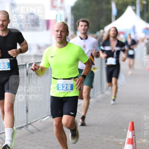 16.08.2026 - KN Förde Triathlon 2026 Antke Förster http://msf.ph/oto/9999151 16.08.2026 13:40:50 Laufen  meine-sportfotos.de