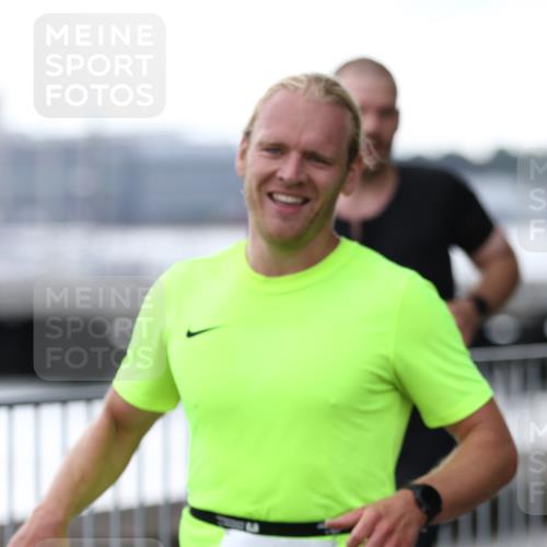 16.08.2026 - KN Förde Triathlon 2026 Antke Förster http://msf.ph/oto/9999155 16.08.2026 13:40:52 Laufen  meine-sportfotos.de