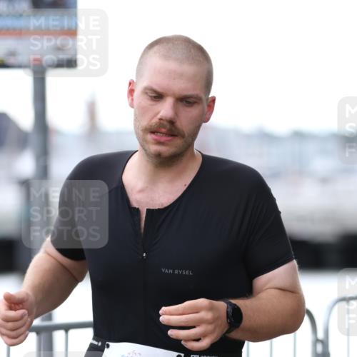16.08.2026 - KN Förde Triathlon 2026 Antke Förster http://msf.ph/oto/9999157 16.08.2026 13:40:54 Laufen  meine-sportfotos.de