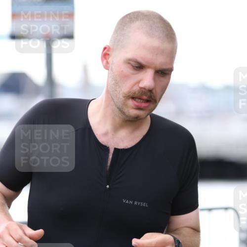 16.08.2026 - KN Förde Triathlon 2026 Antke Förster http://msf.ph/oto/9999158 16.08.2026 13:40:54 Laufen  meine-sportfotos.de