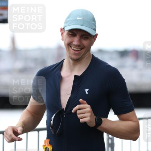 16.08.2026 - KN Förde Triathlon 2026 Antke Förster http://msf.ph/oto/9999168 16.08.2026 13:41:05 Laufen  meine-sportfotos.de
