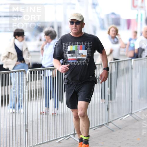 16.08.2026 - KN Förde Triathlon 2026 Antke Förster http://msf.ph/oto/9999251 16.08.2026 13:42:49 Laufen  meine-sportfotos.de