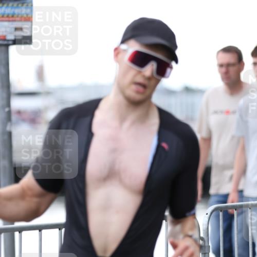 16.08.2026 - KN Förde Triathlon 2026 Antke Förster http://msf.ph/oto/9999252 16.08.2026 13:42:51 Laufen  meine-sportfotos.de