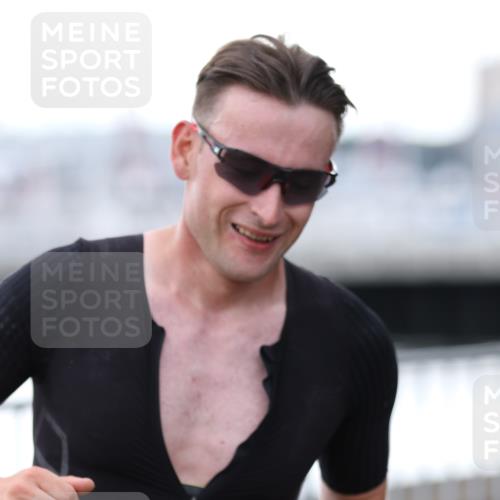 16.08.2026 - KN Förde Triathlon 2026 Antke Förster http://msf.ph/oto/9999258 16.08.2026 13:42:56 Laufen  meine-sportfotos.de