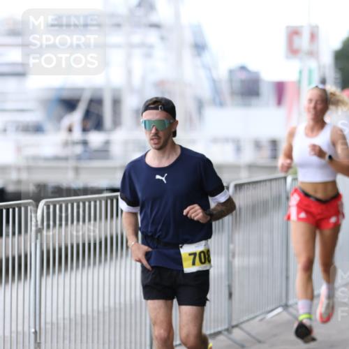16.08.2026 - KN Förde Triathlon 2026 Antke Förster http://msf.ph/oto/9999271 16.08.2026 13:43:20 Laufen  meine-sportfotos.de