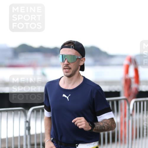 16.08.2026 - KN Förde Triathlon 2026 Antke Förster http://msf.ph/oto/9999273 16.08.2026 13:43:22 Laufen  meine-sportfotos.de