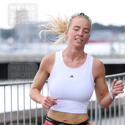 16.08.2026 - KN Förde Triathlon 2026 Antke Förster http://msf.ph/oto/9999277 16.08.2026 13:43:24 Laufen  meine-sportfotos.de