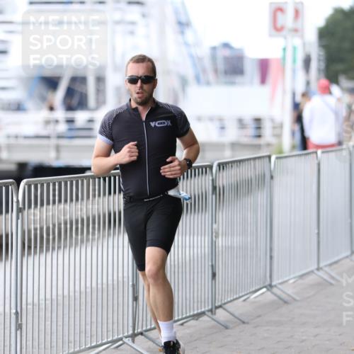 16.08.2026 - KN Förde Triathlon 2026 Antke Förster http://msf.ph/oto/9999281 16.08.2026 13:43:31 Laufen  meine-sportfotos.de