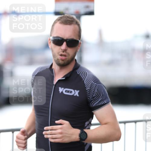 16.08.2026 - KN Förde Triathlon 2026 Antke Förster http://msf.ph/oto/9999284 16.08.2026 13:43:34 Laufen  meine-sportfotos.de