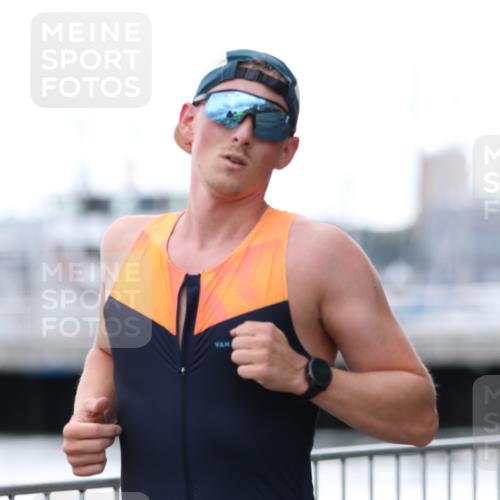16.08.2026 - KN Förde Triathlon 2026 Antke Förster http://msf.ph/oto/9999321 16.08.2026 13:44:14 Laufen  meine-sportfotos.de