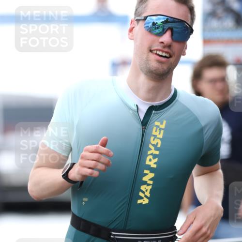 16.08.2026 - KN Förde Triathlon 2026 Antke Förster http://msf.ph/oto/9999331 16.08.2026 13:44:24 Laufen  meine-sportfotos.de