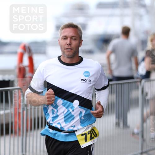 16.08.2026 - KN Förde Triathlon 2026 Antke Förster http://msf.ph/oto/9999338 16.08.2026 13:44:33 Laufen  meine-sportfotos.de