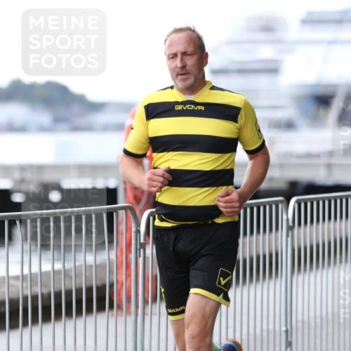 16.08.2026 - KN Förde Triathlon 2026 Antke Förster http://msf.ph/oto/9999345 16.08.2026 13:44:42 Laufen  meine-sportfotos.de