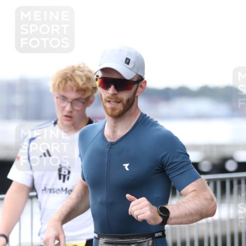 16.08.2026 - KN Förde Triathlon 2026 Antke Förster http://msf.ph/oto/9999364 16.08.2026 13:45:02 Laufen  meine-sportfotos.de
