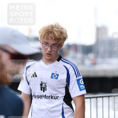 16.08.2026 - KN Förde Triathlon 2026 Antke Förster http://msf.ph/oto/9999366 16.08.2026 13:45:03 Laufen  meine-sportfotos.de