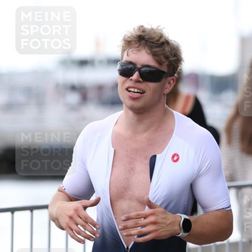 16.08.2026 - KN Förde Triathlon 2026 Antke Förster http://msf.ph/oto/9999370 16.08.2026 13:45:07 Laufen  meine-sportfotos.de