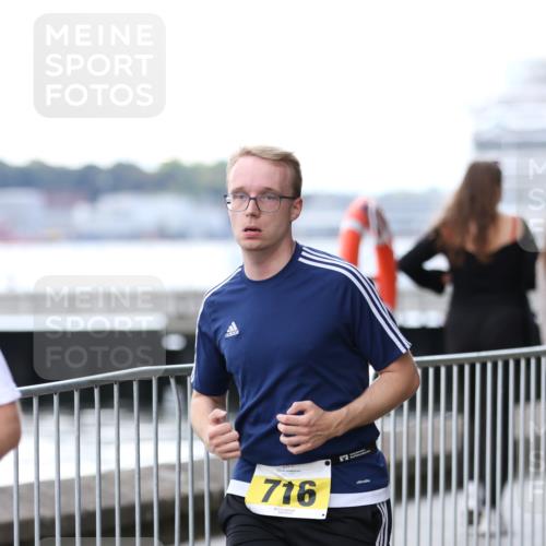 16.08.2026 - KN Förde Triathlon 2026 Antke Förster http://msf.ph/oto/9999380 16.08.2026 13:45:17 Laufen  meine-sportfotos.de