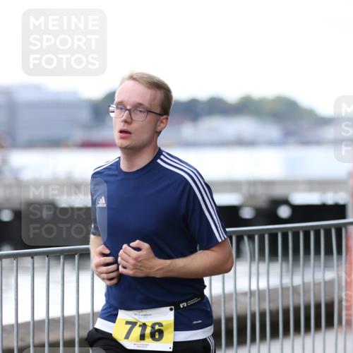16.08.2026 - KN Förde Triathlon 2026 Antke Förster http://msf.ph/oto/9999381 16.08.2026 13:45:17 Laufen  meine-sportfotos.de