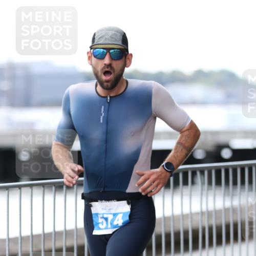 16.08.2026 - KN Förde Triathlon 2026 Antke Förster http://msf.ph/oto/9999393 16.08.2026 13:45:40 Laufen  meine-sportfotos.de