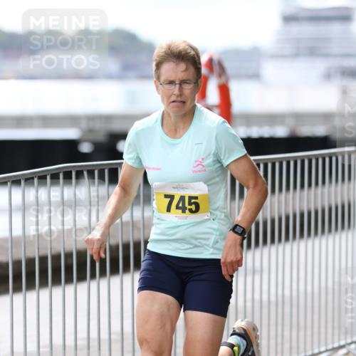 16.08.2026 - KN Förde Triathlon 2026 Antke Förster http://msf.ph/oto/9999415 16.08.2026 13:46:00 Laufen  meine-sportfotos.de