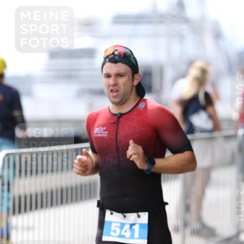 16.08.2026 - KN Förde Triathlon 2026 Antke Förster http://msf.ph/oto/9999421 16.08.2026 13:46:07 Laufen  meine-sportfotos.de