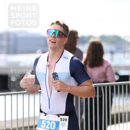 16.08.2026 - KN Förde Triathlon 2026 Antke Förster http://msf.ph/oto/9999430 16.08.2026 13:46:13 Laufen  meine-sportfotos.de