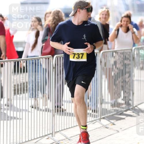 16.08.2026 - KN Förde Triathlon 2026 Antke Förster http://msf.ph/oto/9999432 16.08.2026 13:46:20 Laufen  meine-sportfotos.de