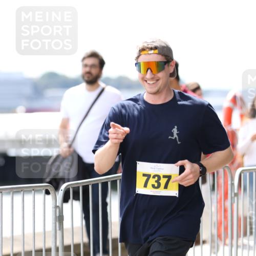 16.08.2026 - KN Förde Triathlon 2026 Antke Förster http://msf.ph/oto/9999434 16.08.2026 13:46:21 Laufen  meine-sportfotos.de