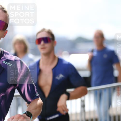16.08.2026 - KN Förde Triathlon 2026 Antke Förster http://msf.ph/oto/9999444 16.08.2026 13:46:37 Laufen  meine-sportfotos.de