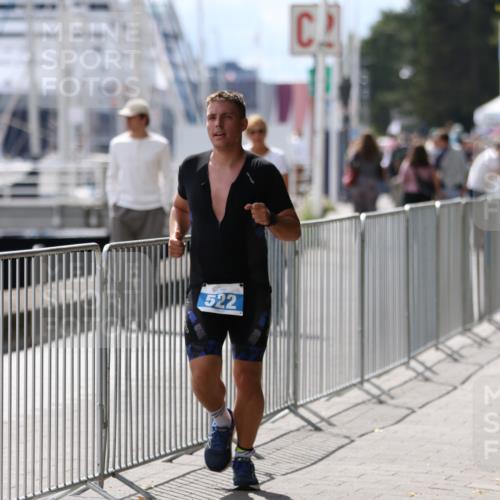 16.08.2026 - KN Förde Triathlon 2026 Antke Förster http://msf.ph/oto/9999456 16.08.2026 13:47:04 Laufen  meine-sportfotos.de