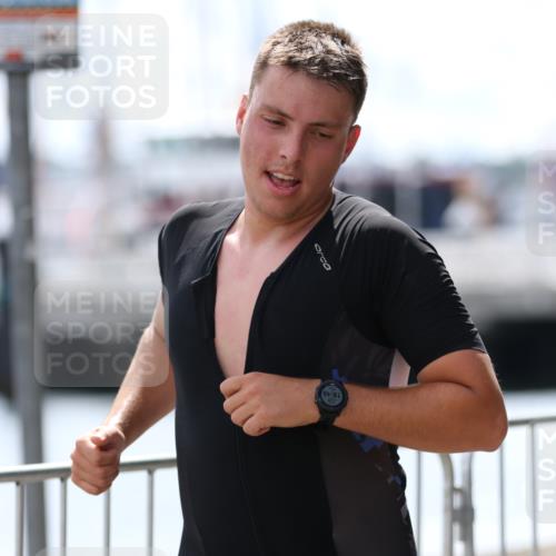 16.08.2026 - KN Förde Triathlon 2026 Antke Förster http://msf.ph/oto/9999462 16.08.2026 13:47:09 Laufen  meine-sportfotos.de
