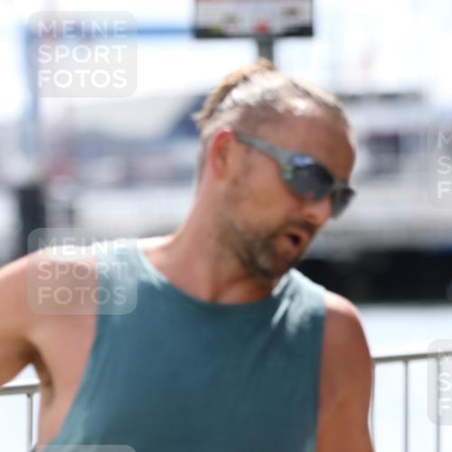 16.08.2026 - KN Förde Triathlon 2026 Antke Förster http://msf.ph/oto/9999468 16.08.2026 13:47:15 Laufen  meine-sportfotos.de