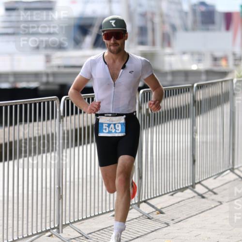 16.08.2026 - KN Förde Triathlon 2026 Antke Förster http://msf.ph/oto/9999469 16.08.2026 13:47:27 Laufen  meine-sportfotos.de