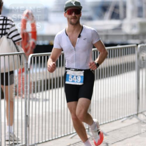 16.08.2026 - KN Förde Triathlon 2026 Antke Förster http://msf.ph/oto/9999470 16.08.2026 13:47:28 Laufen  meine-sportfotos.de