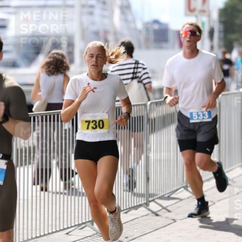 16.08.2026 - KN Förde Triathlon 2026 Antke Förster http://msf.ph/oto/9999477 16.08.2026 13:47:36 Laufen  meine-sportfotos.de