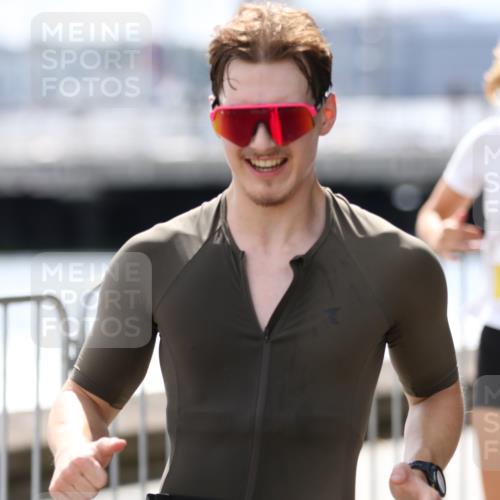 16.08.2026 - KN Förde Triathlon 2026 Antke Förster http://msf.ph/oto/9999479 16.08.2026 13:47:38 Laufen  meine-sportfotos.de