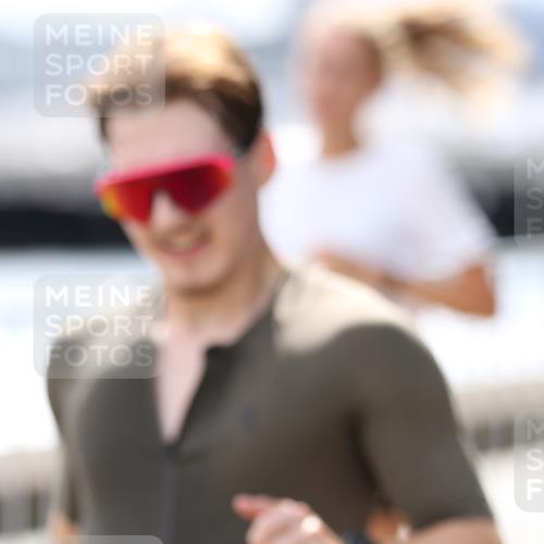 16.08.2026 - KN Förde Triathlon 2026 Antke Förster http://msf.ph/oto/9999480 16.08.2026 13:47:38 Laufen  meine-sportfotos.de