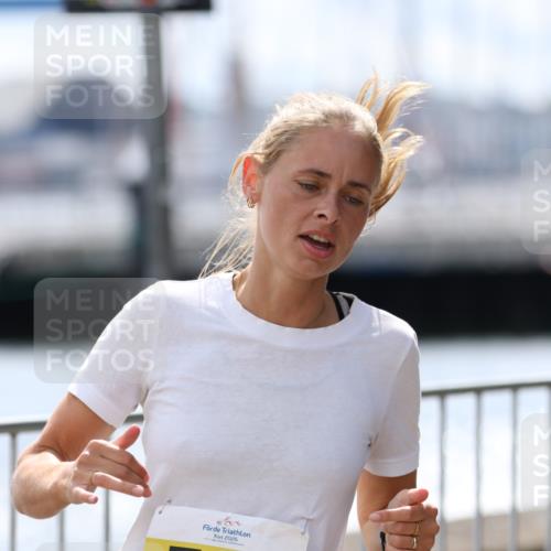 16.08.2026 - KN Förde Triathlon 2026 Antke Förster http://msf.ph/oto/9999481 16.08.2026 13:47:39 Laufen  meine-sportfotos.de