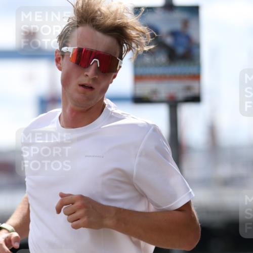 16.08.2026 - KN Förde Triathlon 2026 Antke Förster http://msf.ph/oto/9999483 16.08.2026 13:47:41 Laufen  meine-sportfotos.de